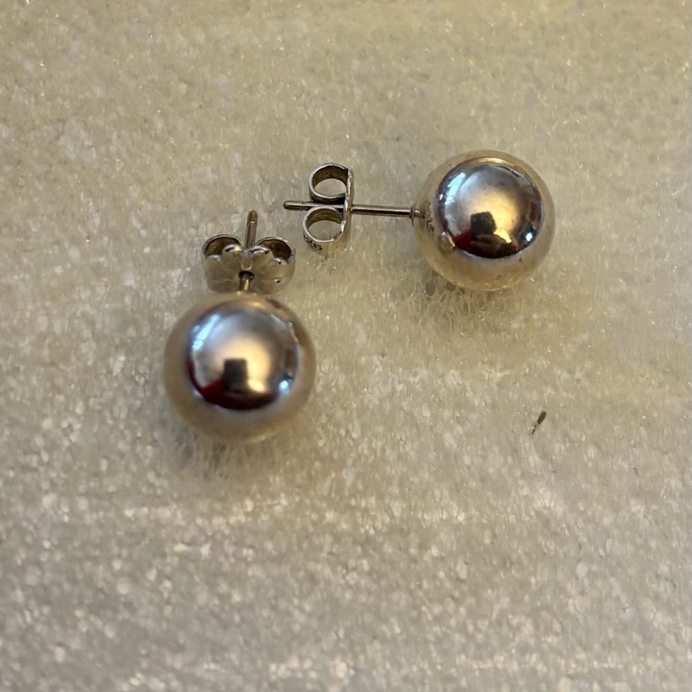 Tiffany’s earrings - Picture 2 of 4